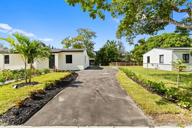 Photo - 15920 NW 17th Ave