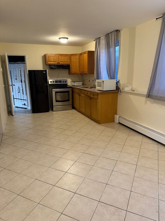 Photo - 1548 Islip Ave