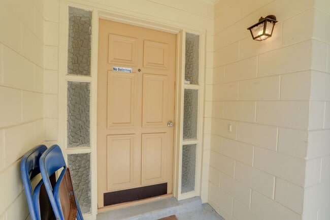 Photo - 3086 Bluebrook Dr