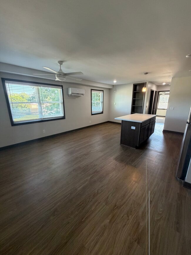 ONE BEDROOM - Rosedale Hills