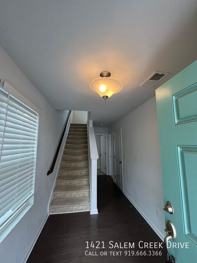 Photo - 1421 Salem Creek Dr