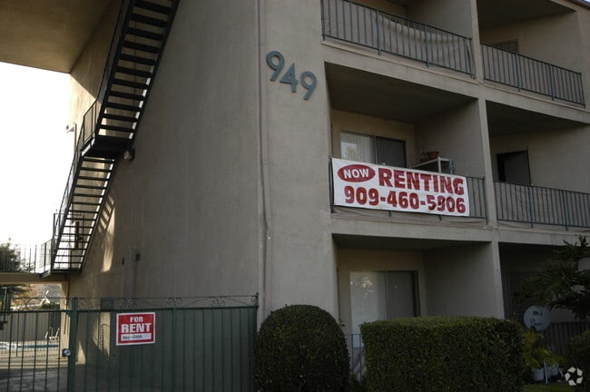 Vine Ave Apts