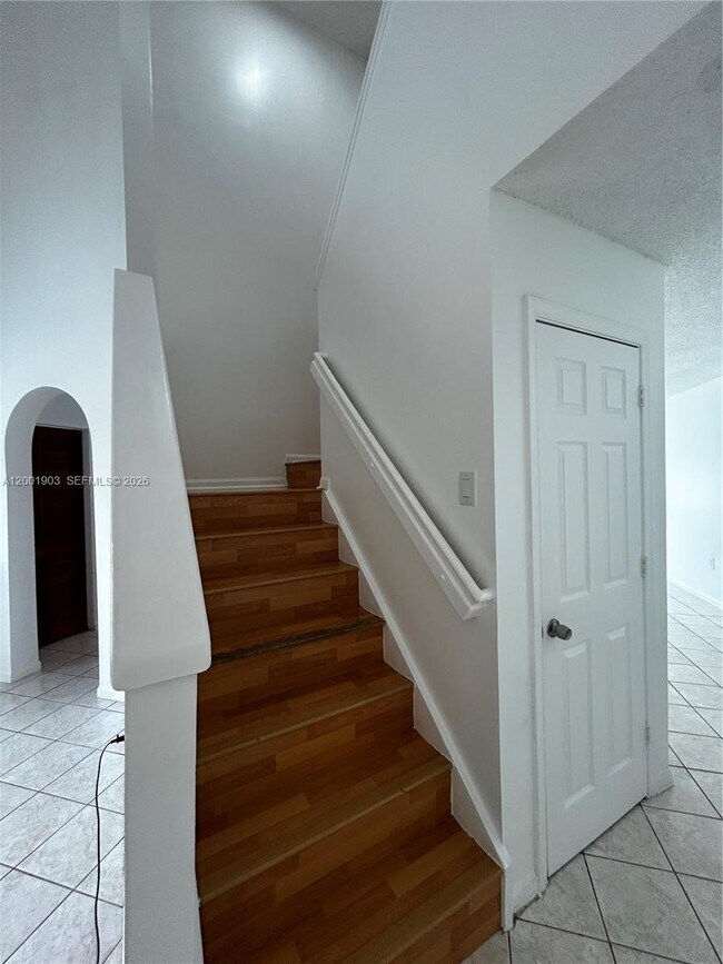 Photo - 20471 SW 1st St