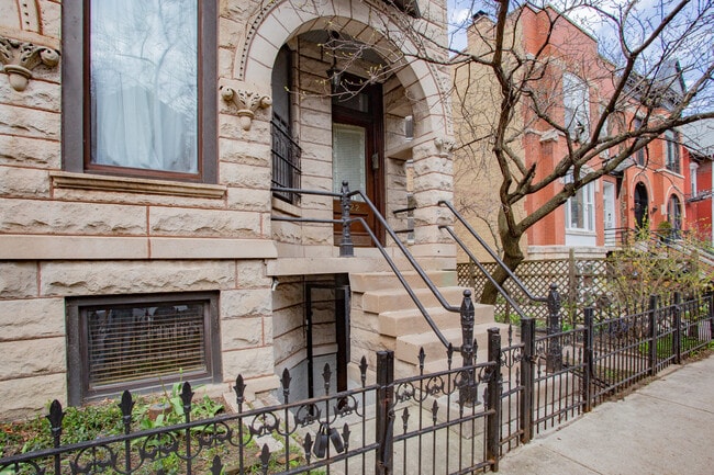 Photo - 622 W Briar Pl Unidad G