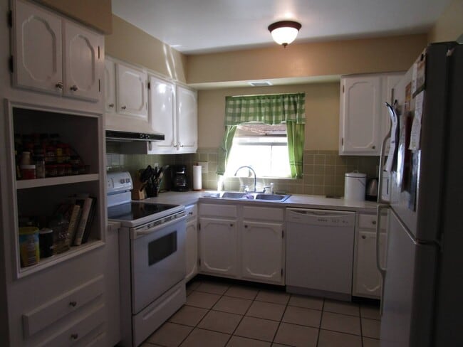 Photo - 2641 Greenacre Dr