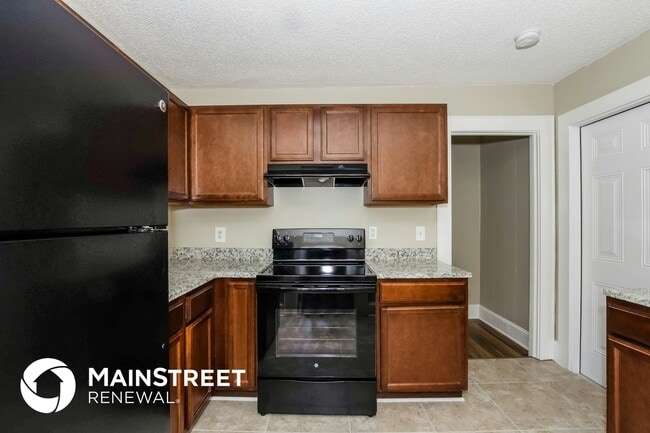 Photo - 604 Robertson Ave