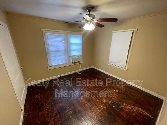 Photo - 409 Silkwood St