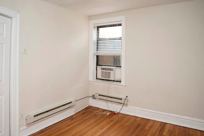 Photo - 838 W Cornelia Ave Unidad 2N