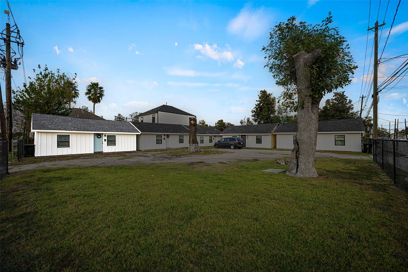 Photo - 7303 Market St