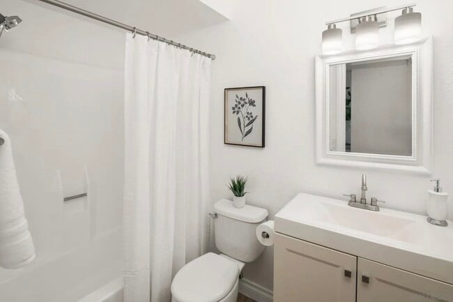 Building Photo - 2464 Caminito Ocean Cove