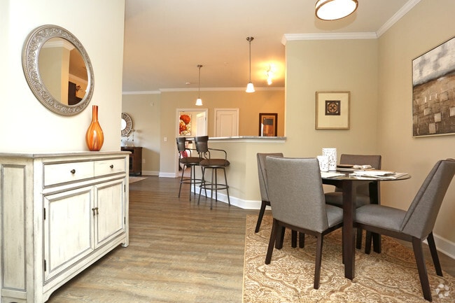 2BR, 2BA - 1,263 SF - Hadley - Dining Area