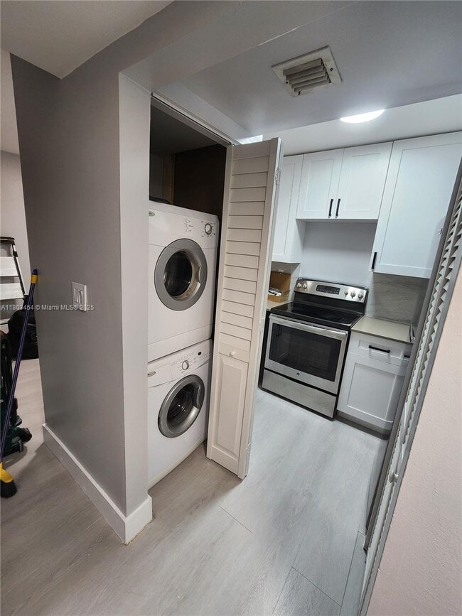 Photo - 8145 NW 7th St Unidad 320 Rental