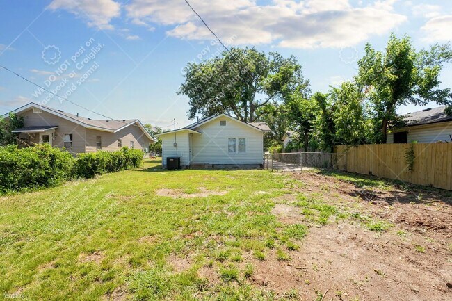 Photo - 2 br, 2 bath House - 1528 N Beard Ave