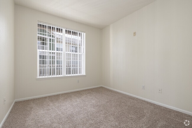 2BR, 1BA - 877SF - Secondary Bedroom