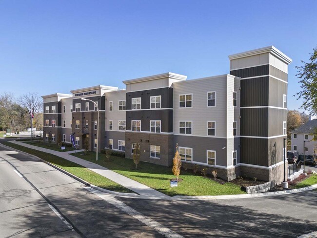 Building Photo - Edison Crossing LP Rental