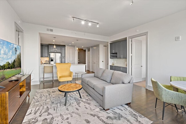 Building Photo - 1585 Anderson Rd Unit ID1395382P