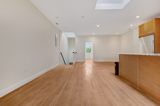 Photo - 3703 14th St NW Unit 3