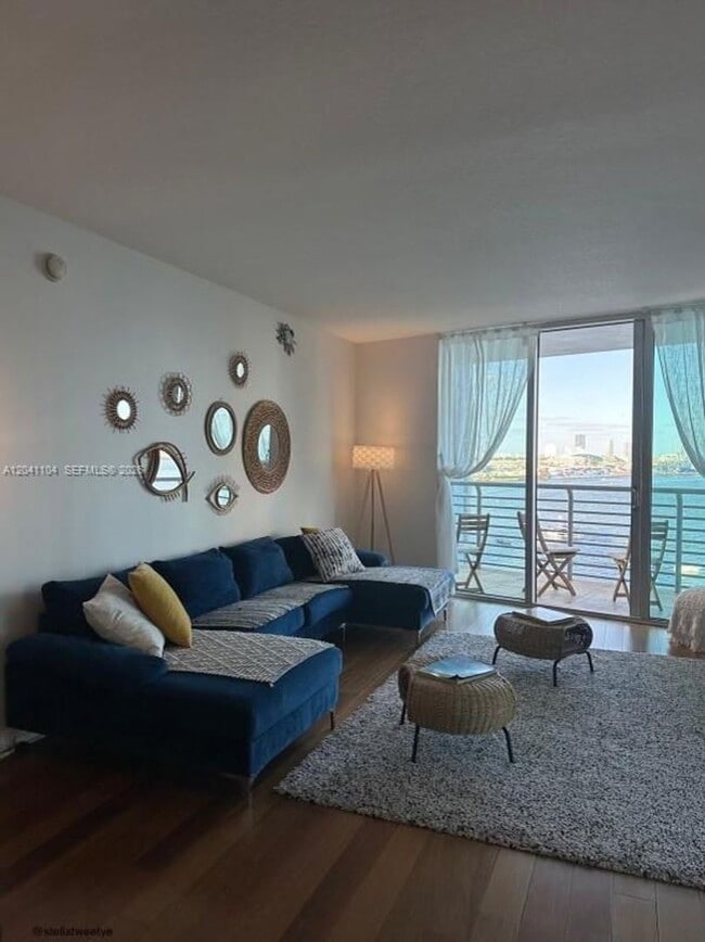 Photo - 325 S Biscayne Blvd