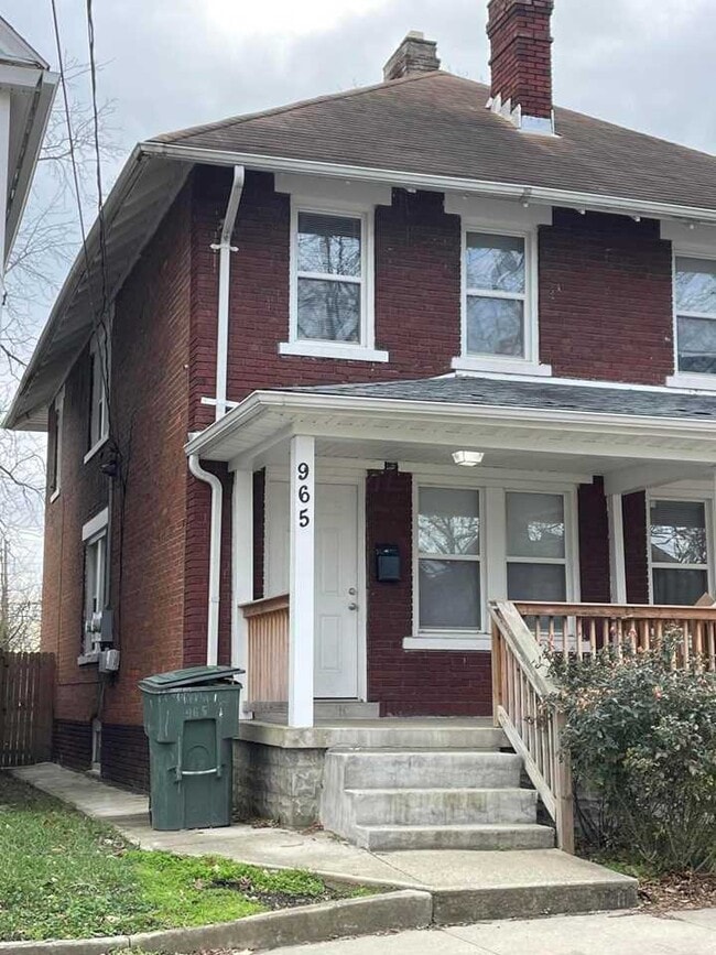 Building Photo - 965 E Rich St