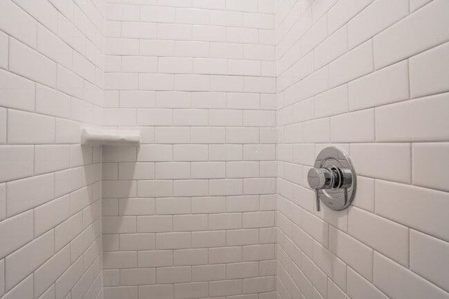 Photo - 310 E Lanvale St Unidad 2