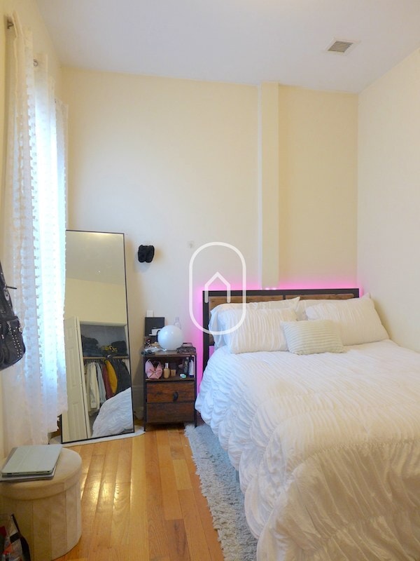 Photo - 16 Fisher Ave