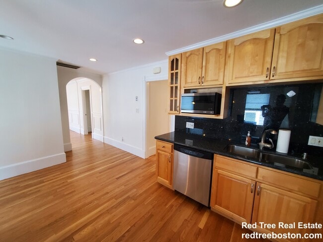 Photo - 8 White Ave Unit 3