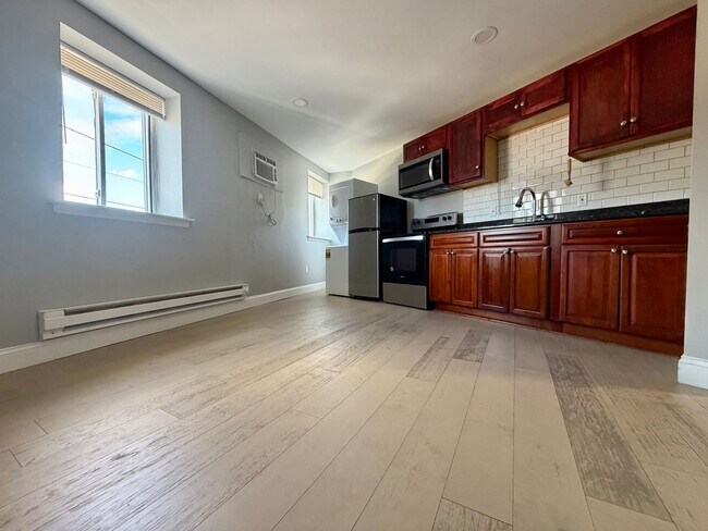 2626 S Watts St. Unit 3