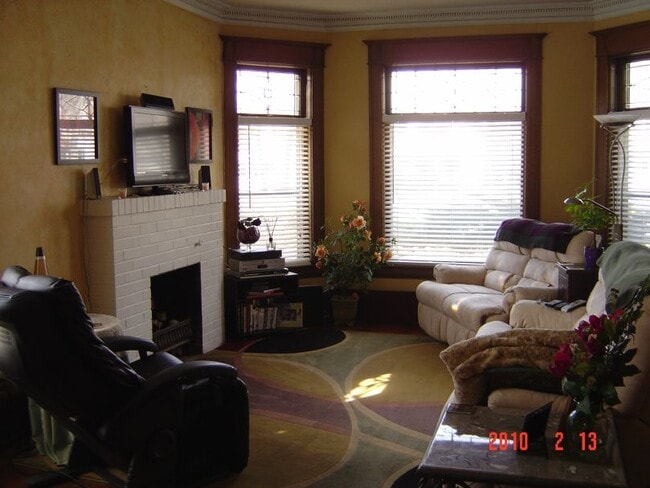 Building Photo - 1437 N Nevada Ave Unit 1 Rental