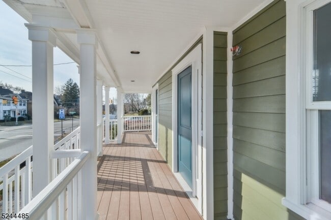 Photo - 92 Grove St Unit B