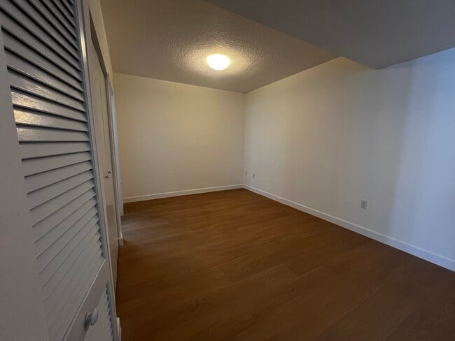 Photo - 104 NE 22nd St Unidad A1