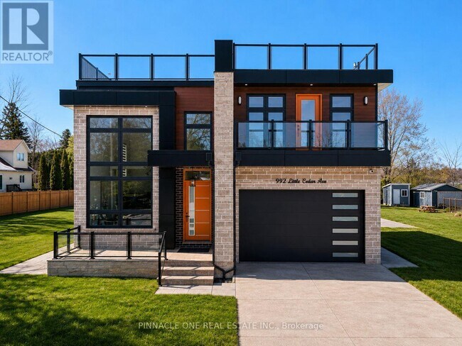 Photo - 992 Little Cedar Ave
