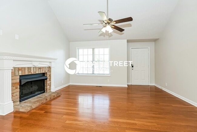 3 Bedroom Pet-Friendly Home in SMYRNA, TN with Main Street Renewal
