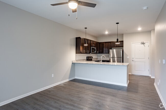 1BR, 1BA - 600SF - Living Room