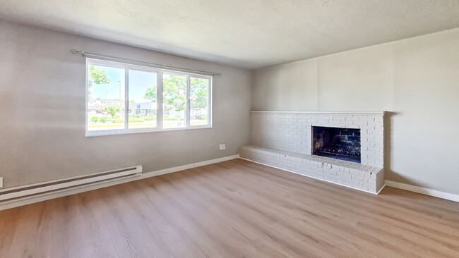 Photo - Updated 2 Bed 1 Bath in Fairwood Near Safeway