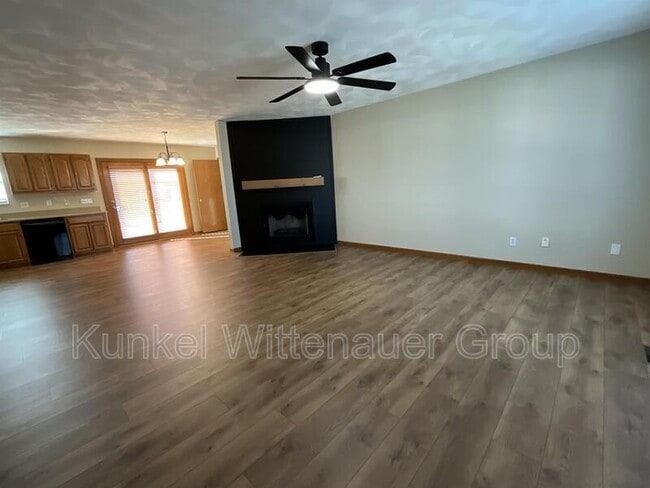 Photo - 19 Christine Dr