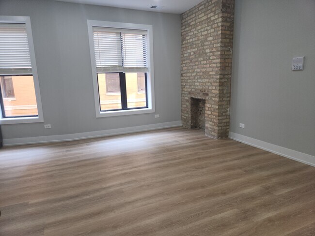 Photo - 440 W Belden Ave Unit 2