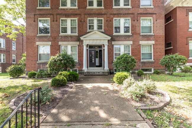Photo - 6042 Kingsbury Ave Apartments