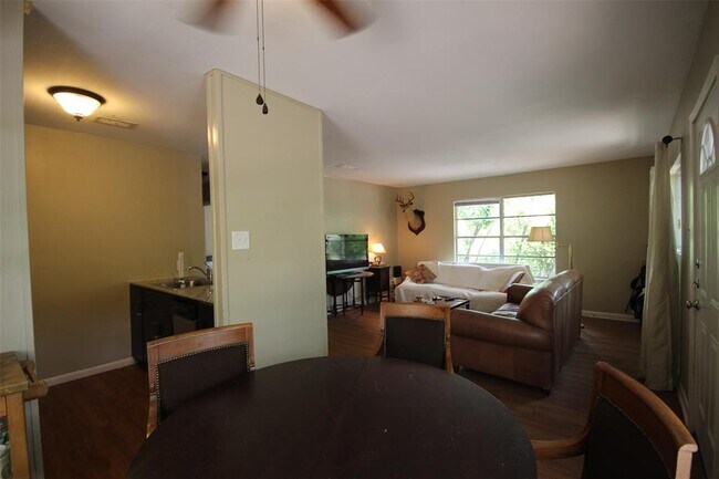 Photo - 2207 W 12th St