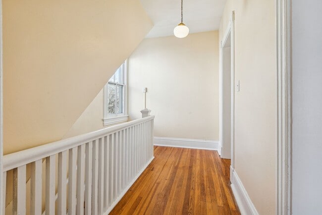 Photo - BEAUTIFUL Second Floor Unit in Olde Towne!