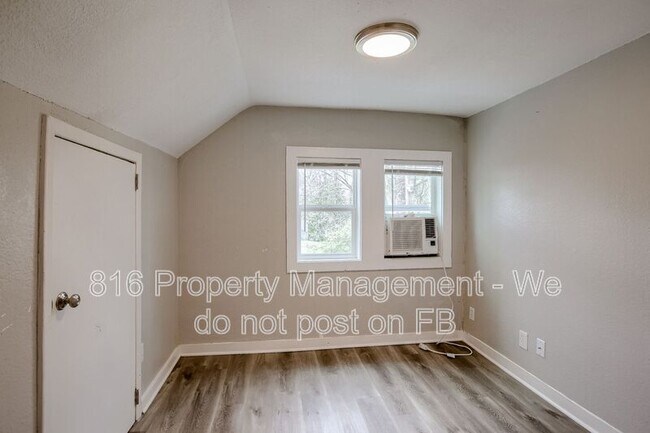 Photo - 708 S Logan Ave Unit 2B