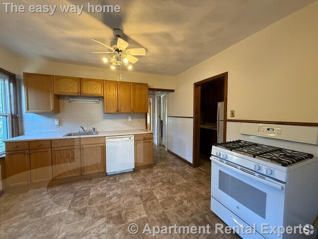 Building Photo - 56 Derby St Unit #5 Rental