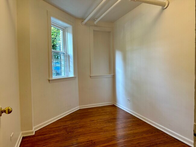 Photo - 3039 W George St Unit GN