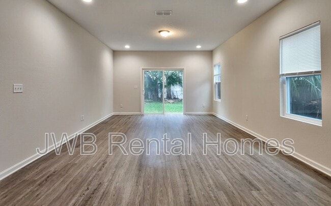 Photo - 629 3rd Ave S