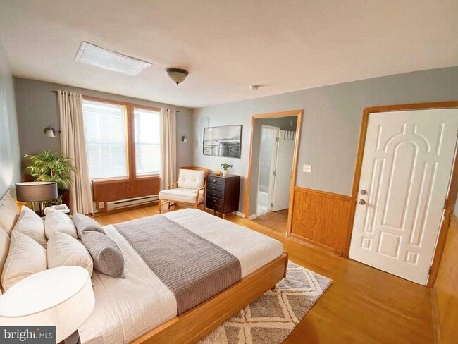 Photo - 408 E Roosevelt Blvd