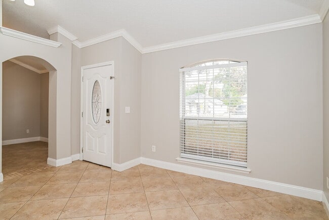 3015 Hickory Glen Dr