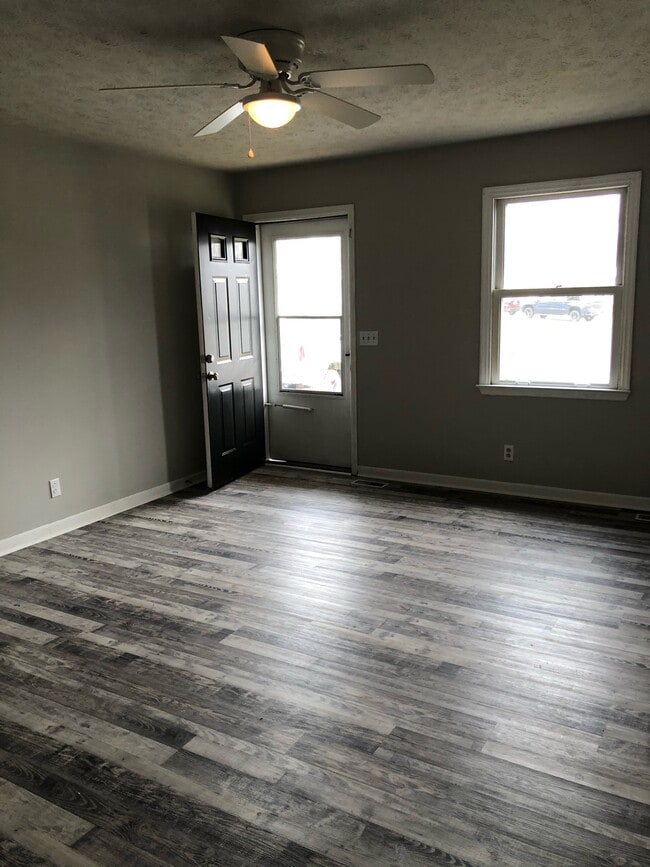 Photo - 123 Holly Ct