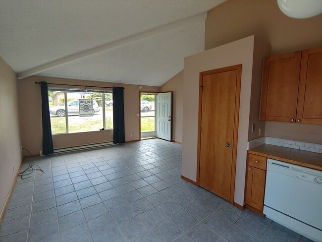 Photo - 2 Bed 1 Bath Duplex in Happy Valley! Unit # 1202