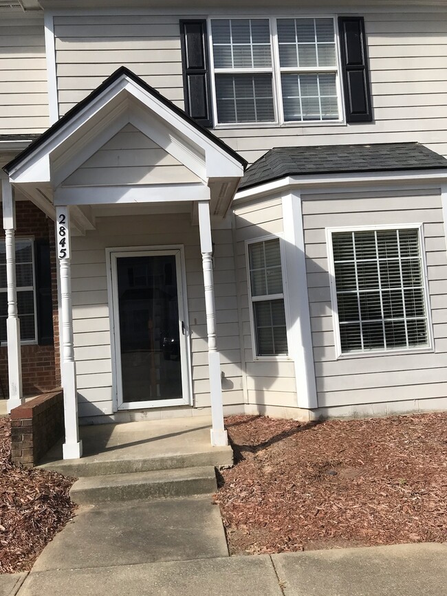 Building Photo - 2845 Bennington Dr Rental