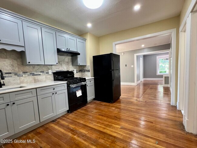 Photo - 213-215 Vrooman Ave Unit 1st Floor