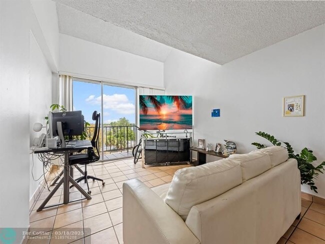 Photo - 310 Fontainebleau Blvd Unit 502